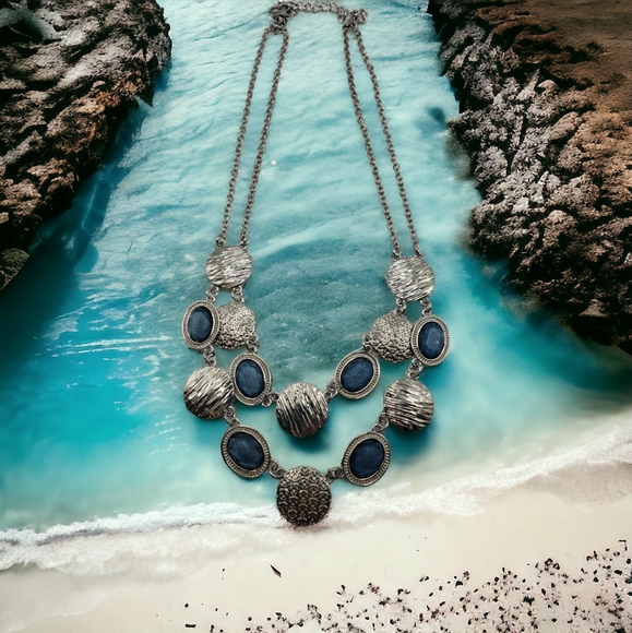 🥳Host Pick🥳 Silvetone Fashion Dbl Strand 20" Adj. w/ Dark Blue Cabachons - Picture 1 of 9